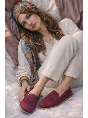 Earthing Harmony Shoes W 7.5 Grounding Barefoot Suede Minimalist Burgundy Red